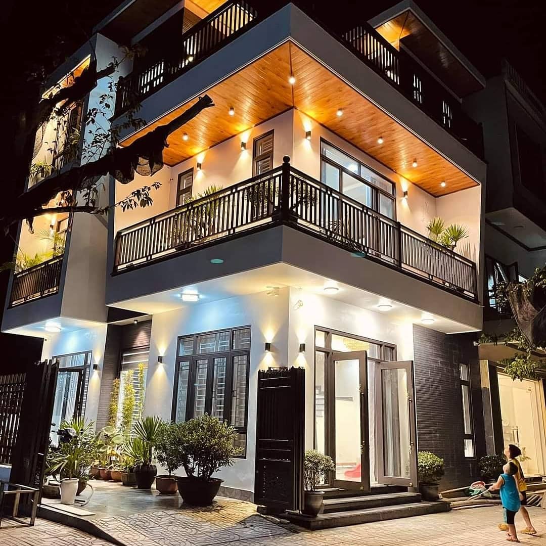 Nhà phố 2 mặt tiền đẹp phong cách hiện đại