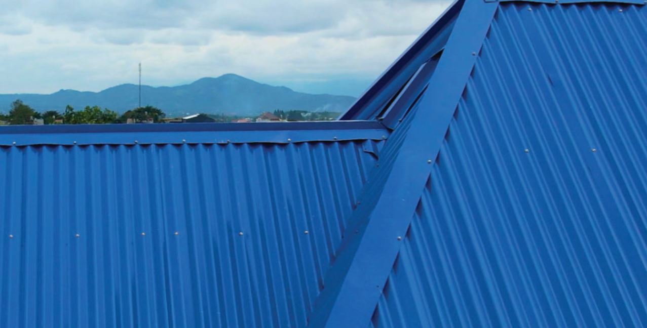 Tôn cách nhiệt chống cháy Olympic màu xanh dương mang đến sự tươi mát cho công trình