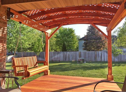 Mái hiên bằng gỗ bền vững với thời gian