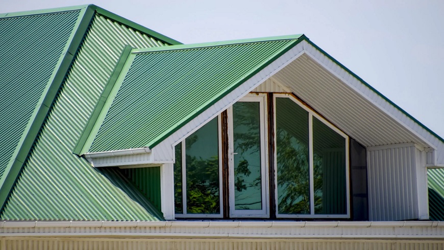 Diềm mái tôn và tôn Olympic xanh rêu khi kết hợp với nhau