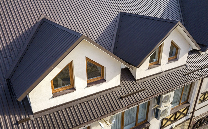 Các đường nét mái tôn trở nên gọn gàng và thẩm mỹ hơn với phụ kiện diềm mái