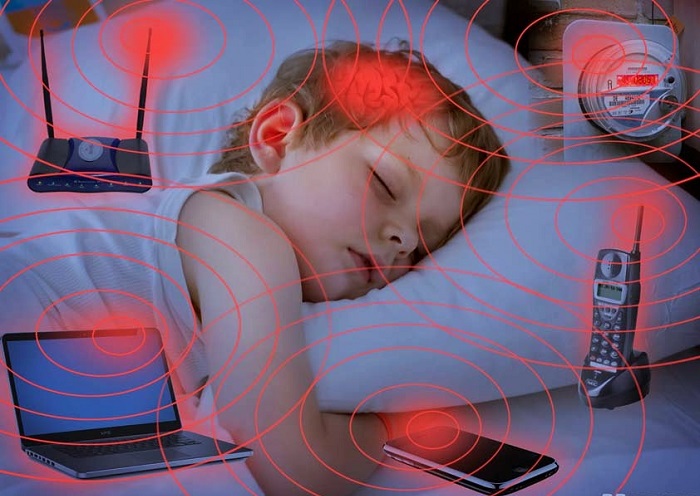 Các luồng sóng điện dễ khiến gia chủ đau đầu, mệt mỏi, và khó đi vào giấc ngủ sâu