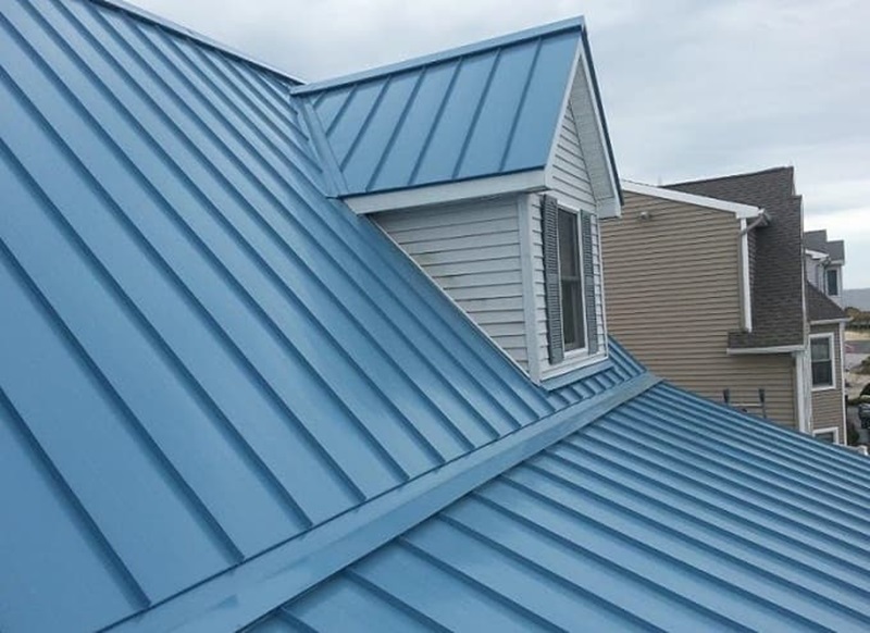 Tôn úp nóc được nhiều chủ thầu lựa chọn nhờ vào những đặc điểm và ưu điểm vượt trội