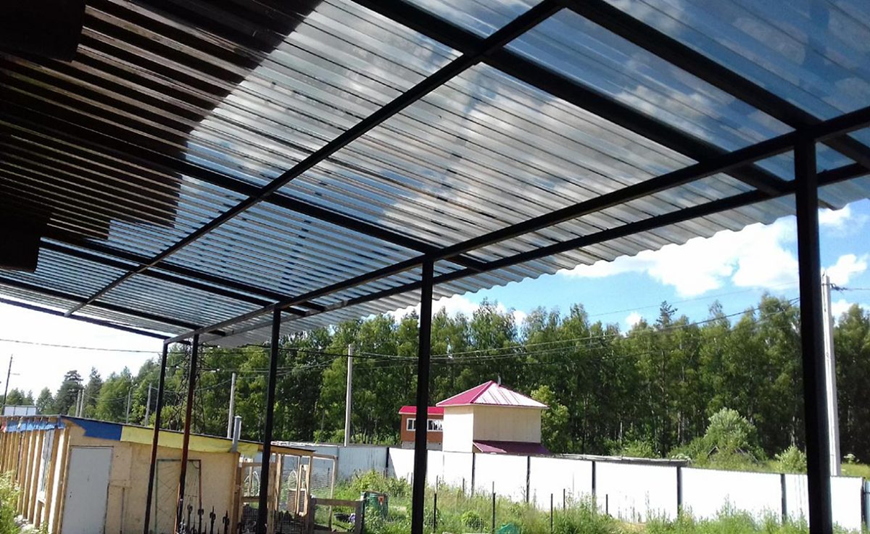 Tấm lợp lấy sáng kết hợp công năng bảo vệ hòa quyện cùng ánh sáng tự nhiên cho không gian sống