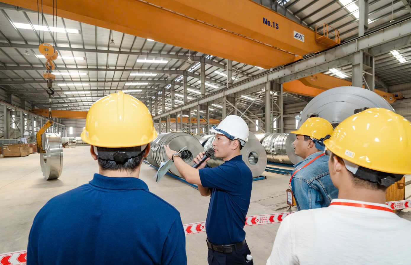 Khách hàng có thể mua trực tiếp tại nhà máy sản xuất của Mỹ Việt Group