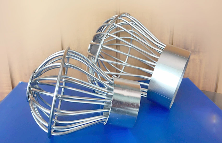 Phụ kiện giúp ngăn chặn rác thải vướng trên mái tôn