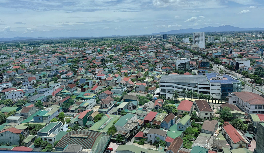 Sử dụng tôn lợp mái cho công trình đang là lựa chọn ưu tiên cho cả tính thẩm mỹ và chống nóng hiệu quả