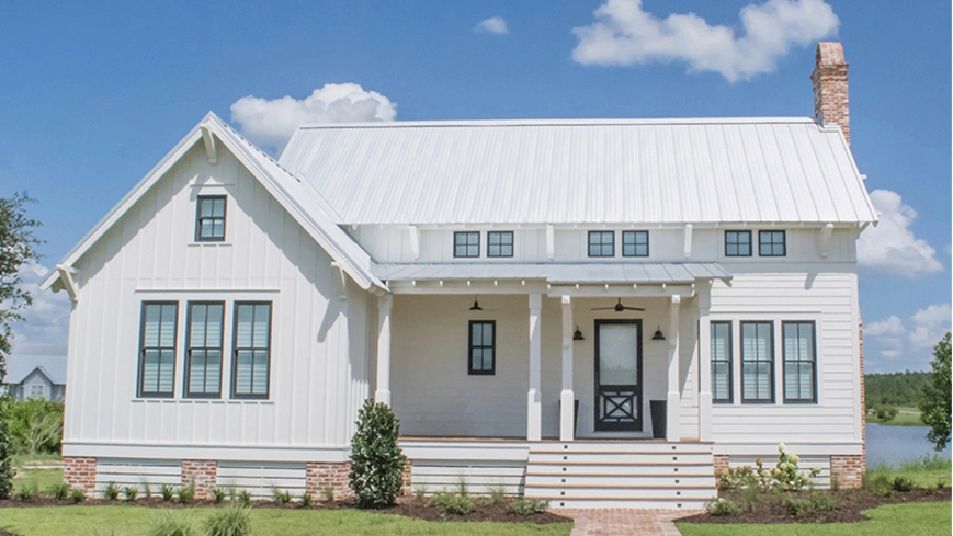 Tôn lợp mái màu trắng sữa tạo điểm nhấn cho nhà dân dụng