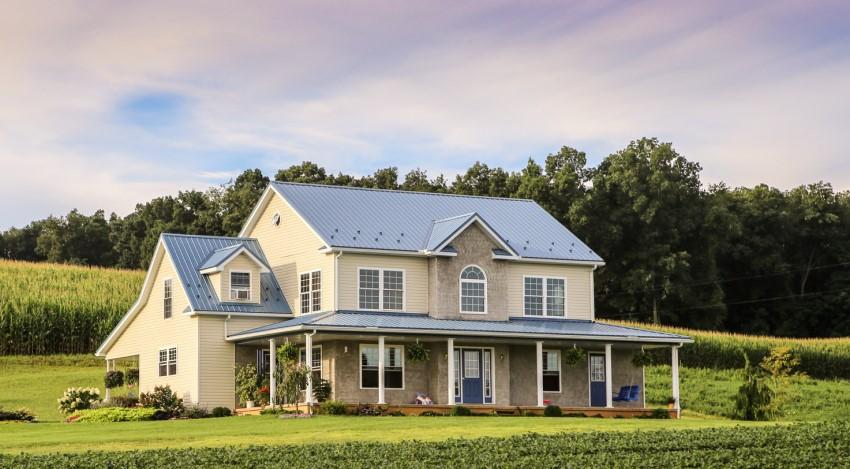 Tôn màu ghi xám tạo vẻ đẹp sang trọng cho công trình