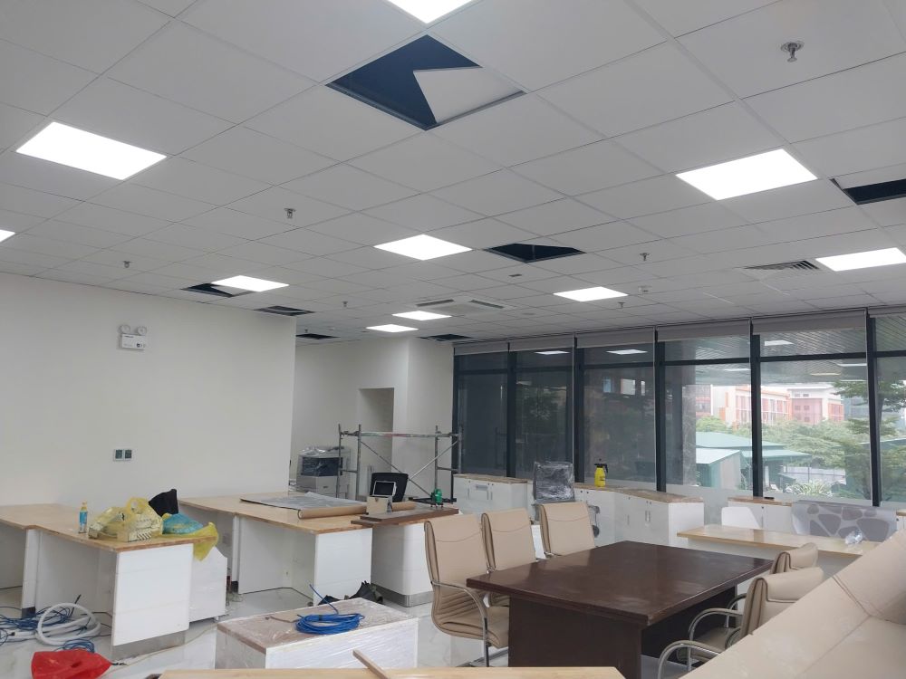 lap-dat-den-led-panel-philips-cho-cong-trinh