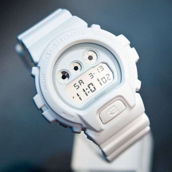 Đồng hồ G-Shock DW-6900WW-7 mang đậm phong cách “whiteout”