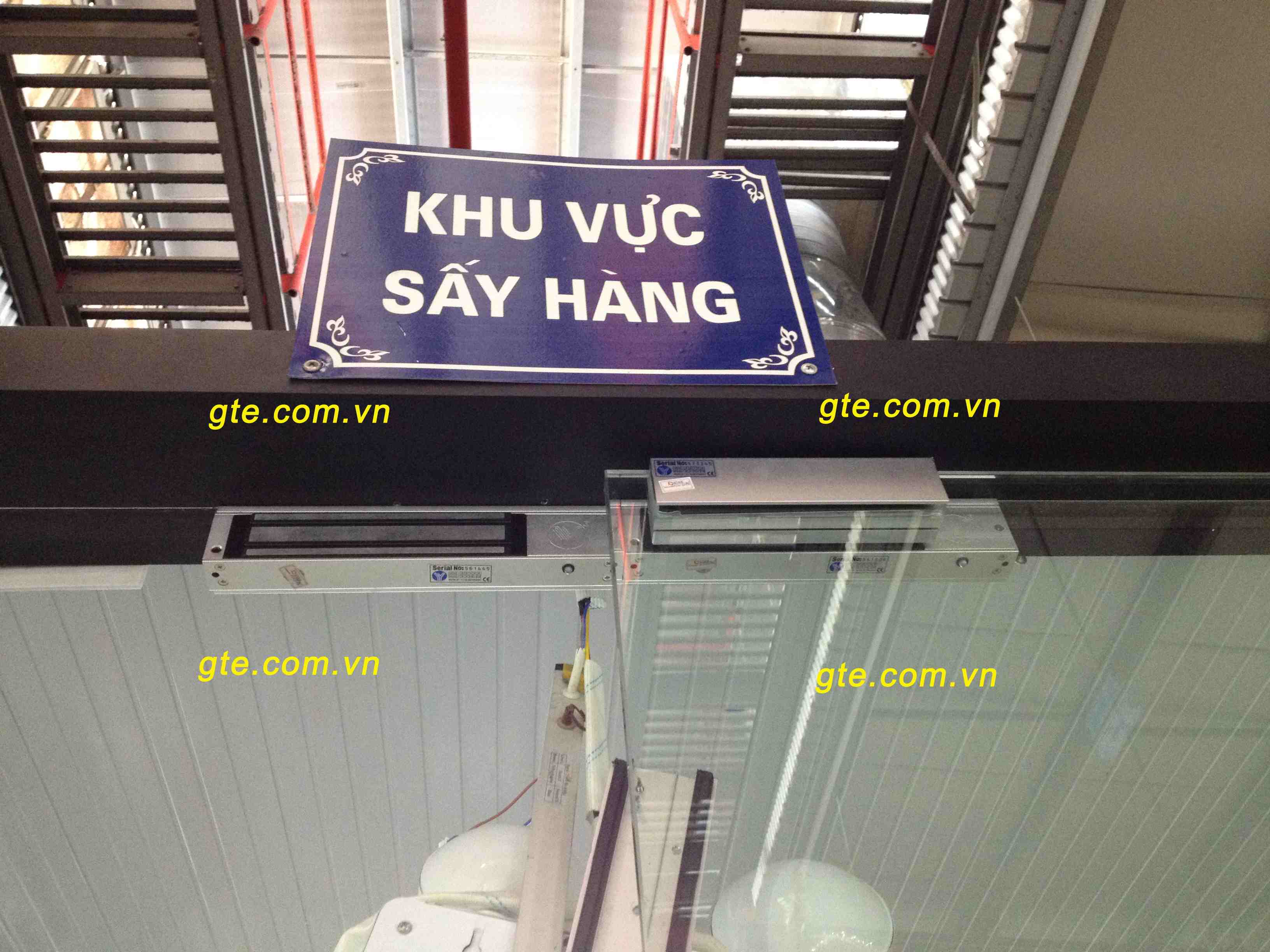 lắp đặt khóa từ