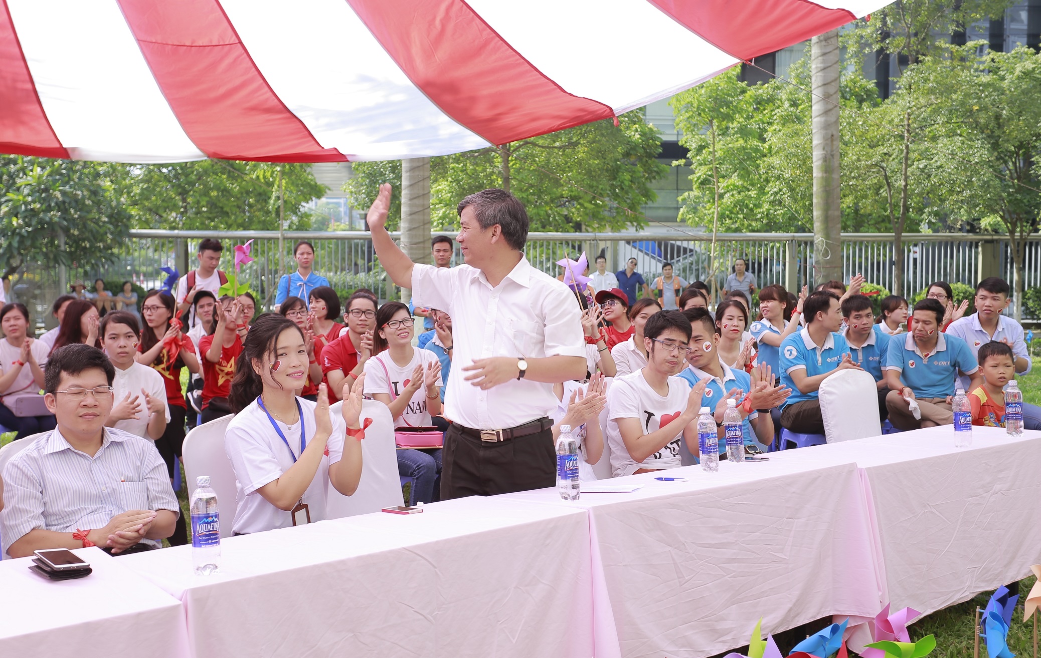 Dân văn phòng hiến máu vì bệnh nhân Thalassemia