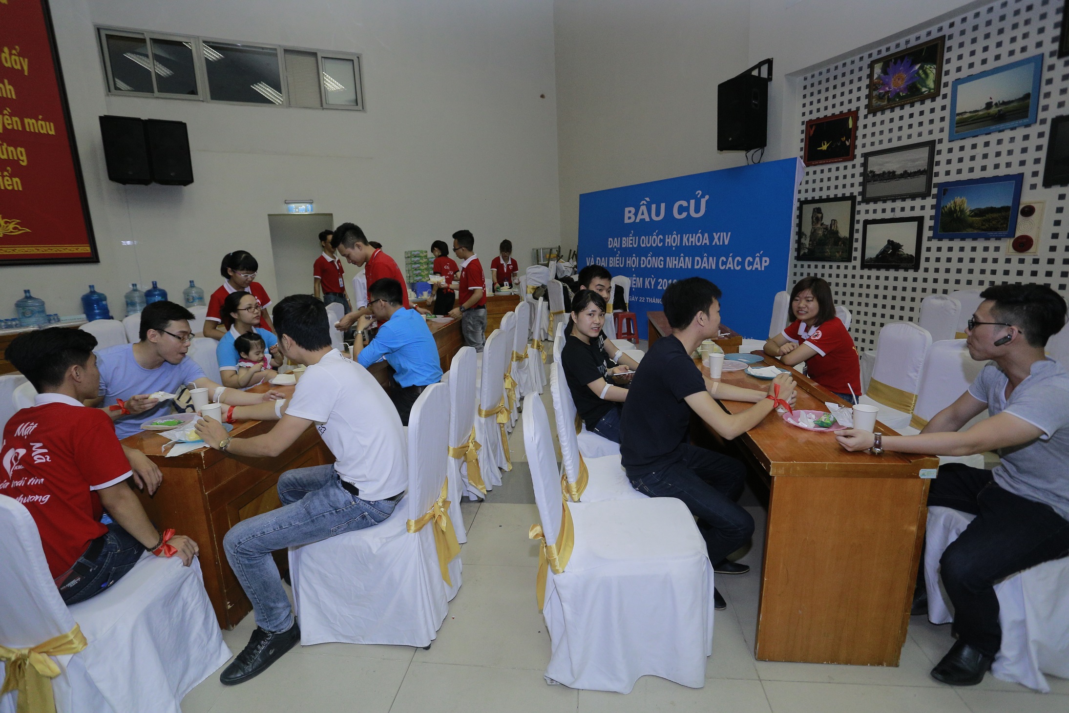 Dân văn phòng cùng nhau hiến máu vì bệnh nhân Thalassemia