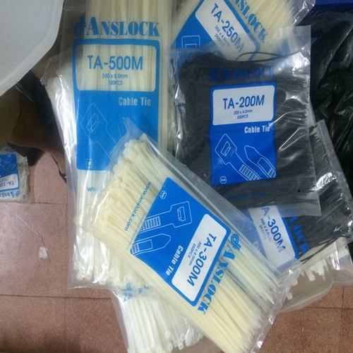 LẠT NHỰA CÁC LOẠI