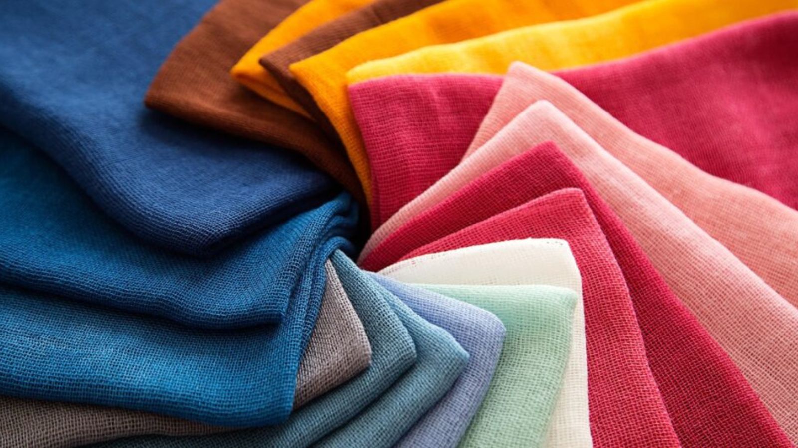 Áo Sơ Mi Nam Độc Đáo: Khám Phá Vải Tre, Linen, Thô & Kaki