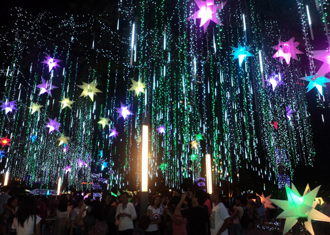 Bừng sáng không gian đầu xuân với đèn led trang trí 1