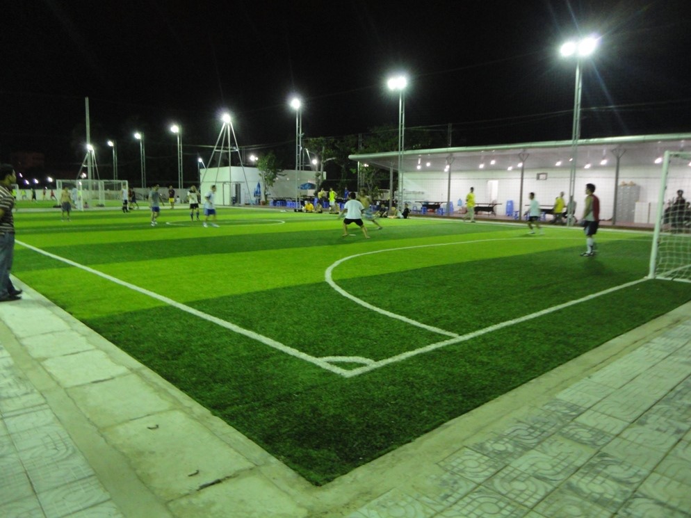 Kết quả hình ảnh cho Äèn chiêu sân bóng