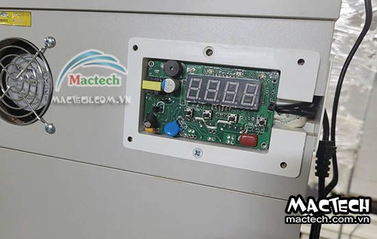 Màn hình LED trên máy ấp trứng mini Mactech