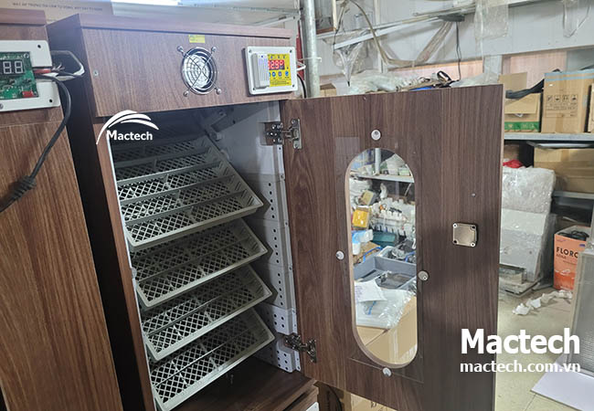 máy ấp trứng