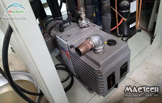 Bơm hút chân không cho máy sấy thăng hoa, công dụng và lưu ý