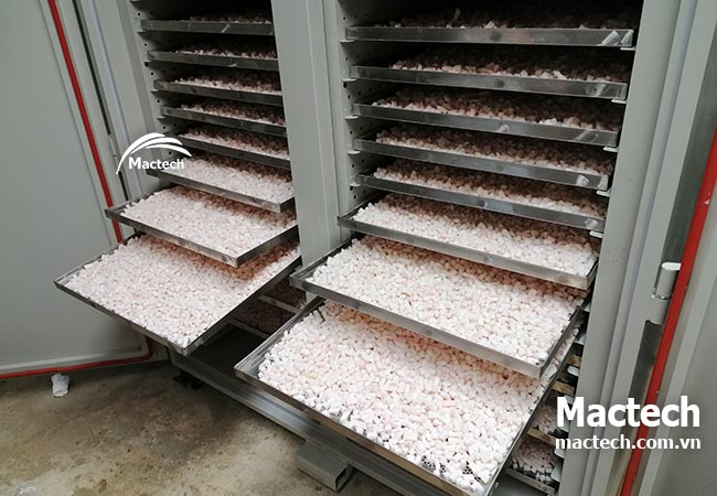 Ứng dụng máy sấy nhiệt độ cao trong sản xuất dược liệu thảo mộc