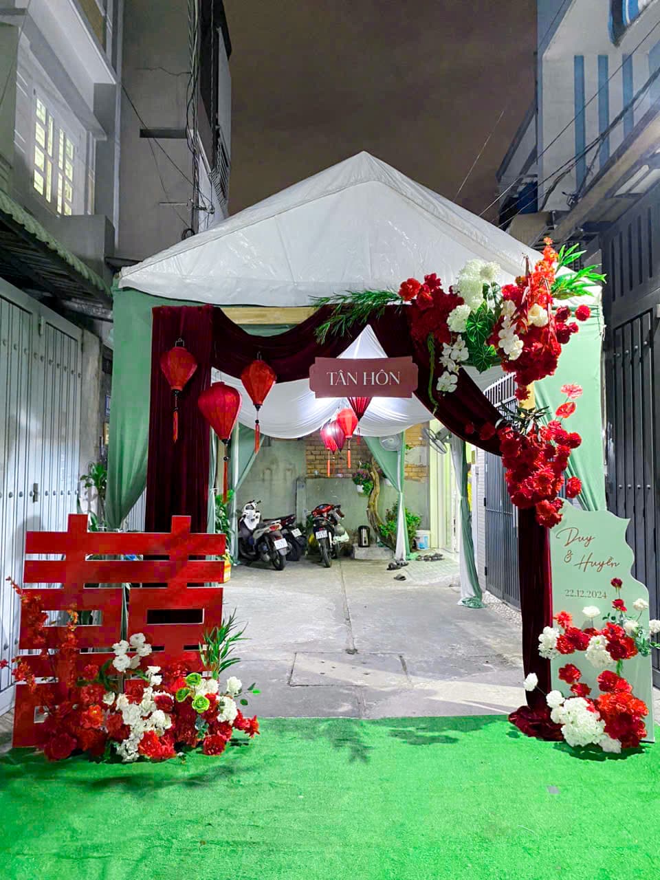 Trang trí gia tiên tone xanh