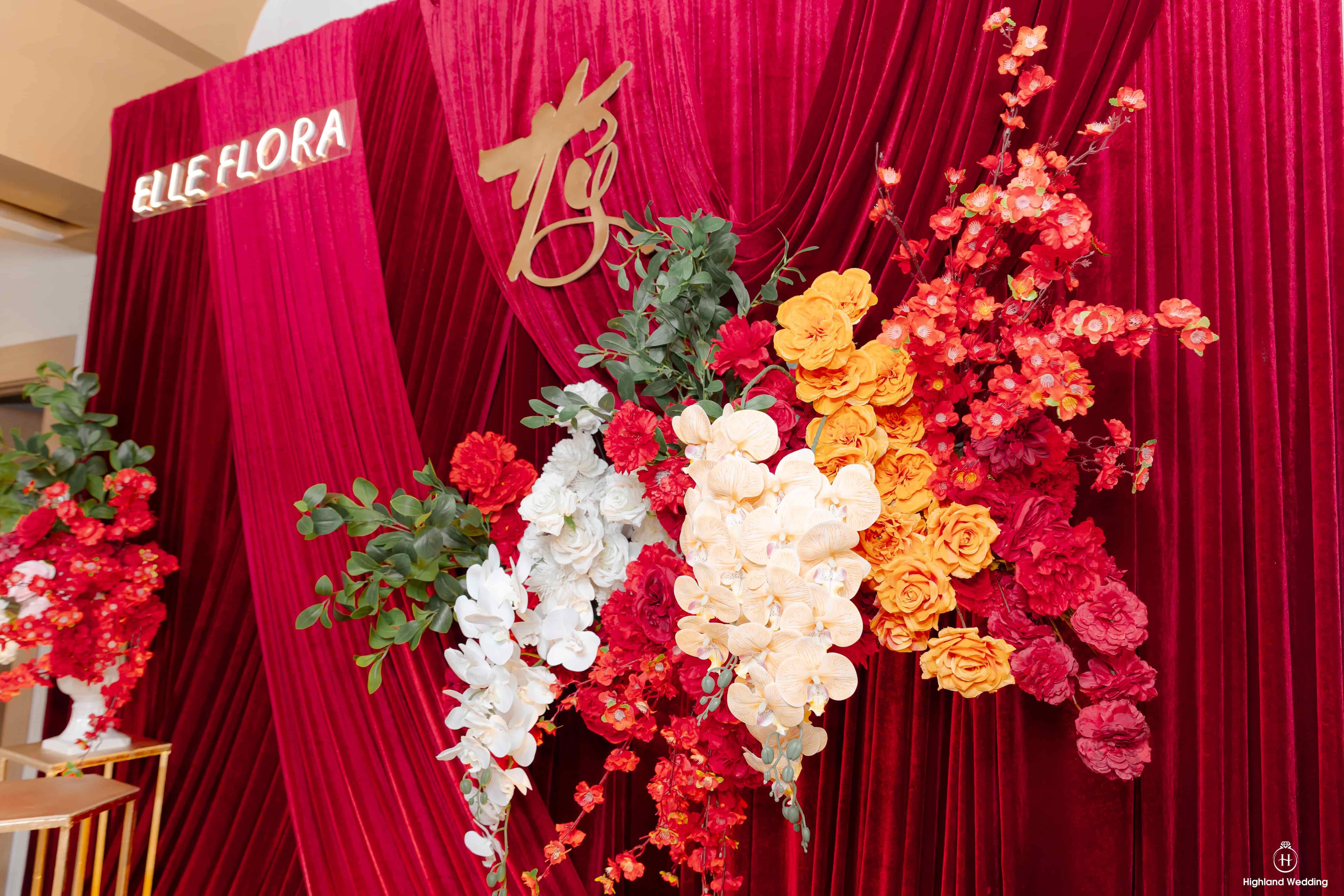 lễ gia tiên tone đỏ