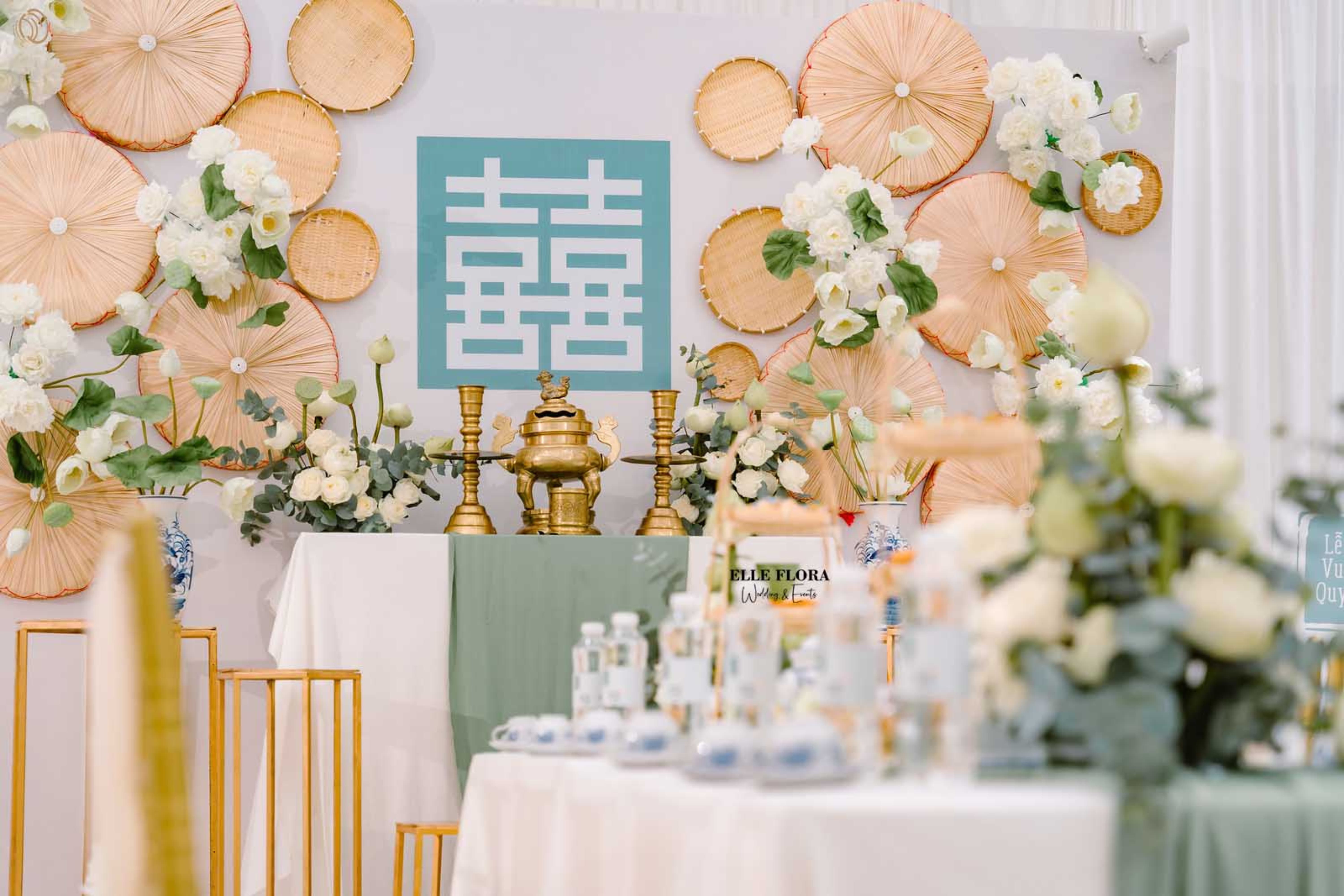 GIA TIÊN HOA SEN TRẮNG