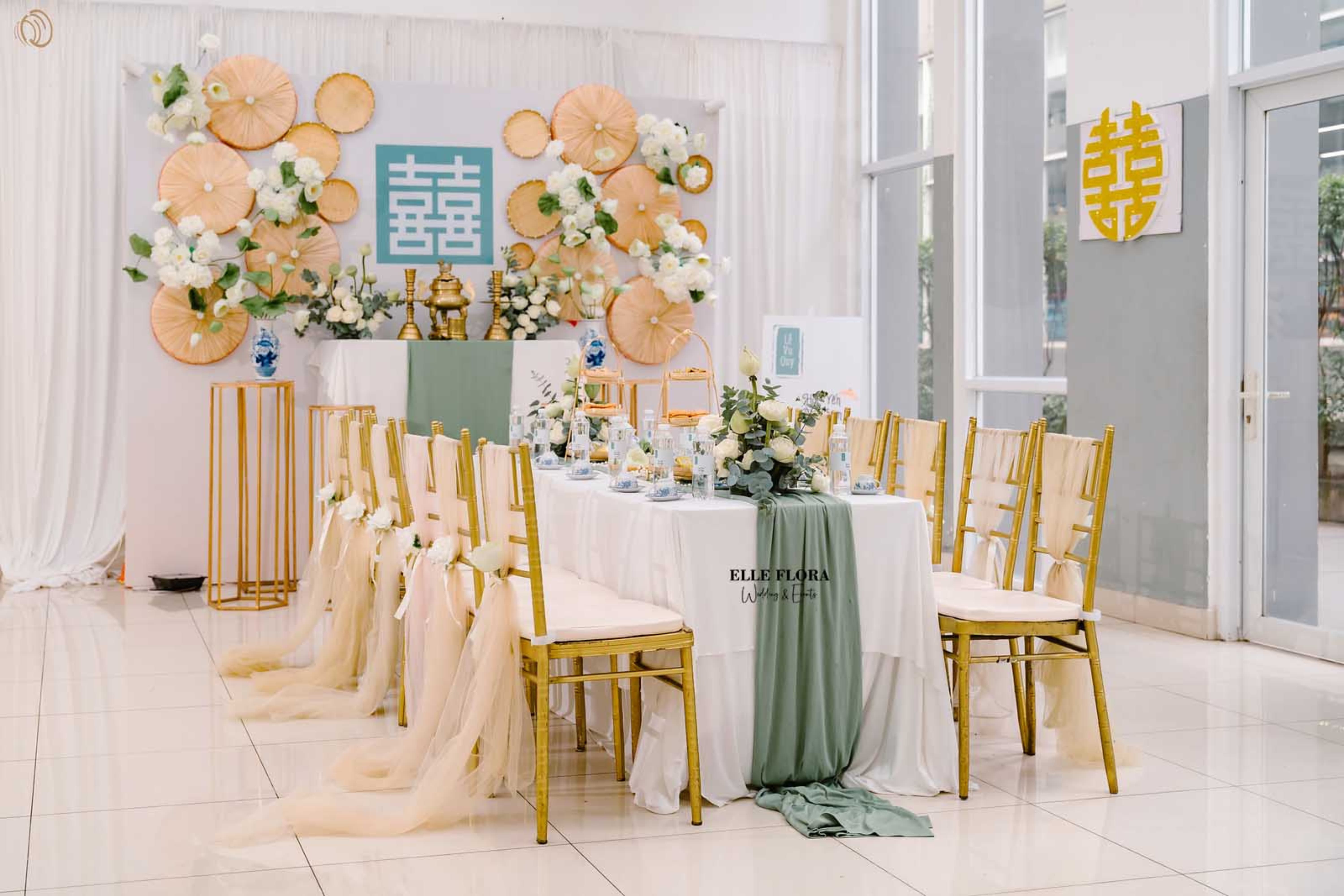 GIA TIÊN HOA SEN TRẮNG