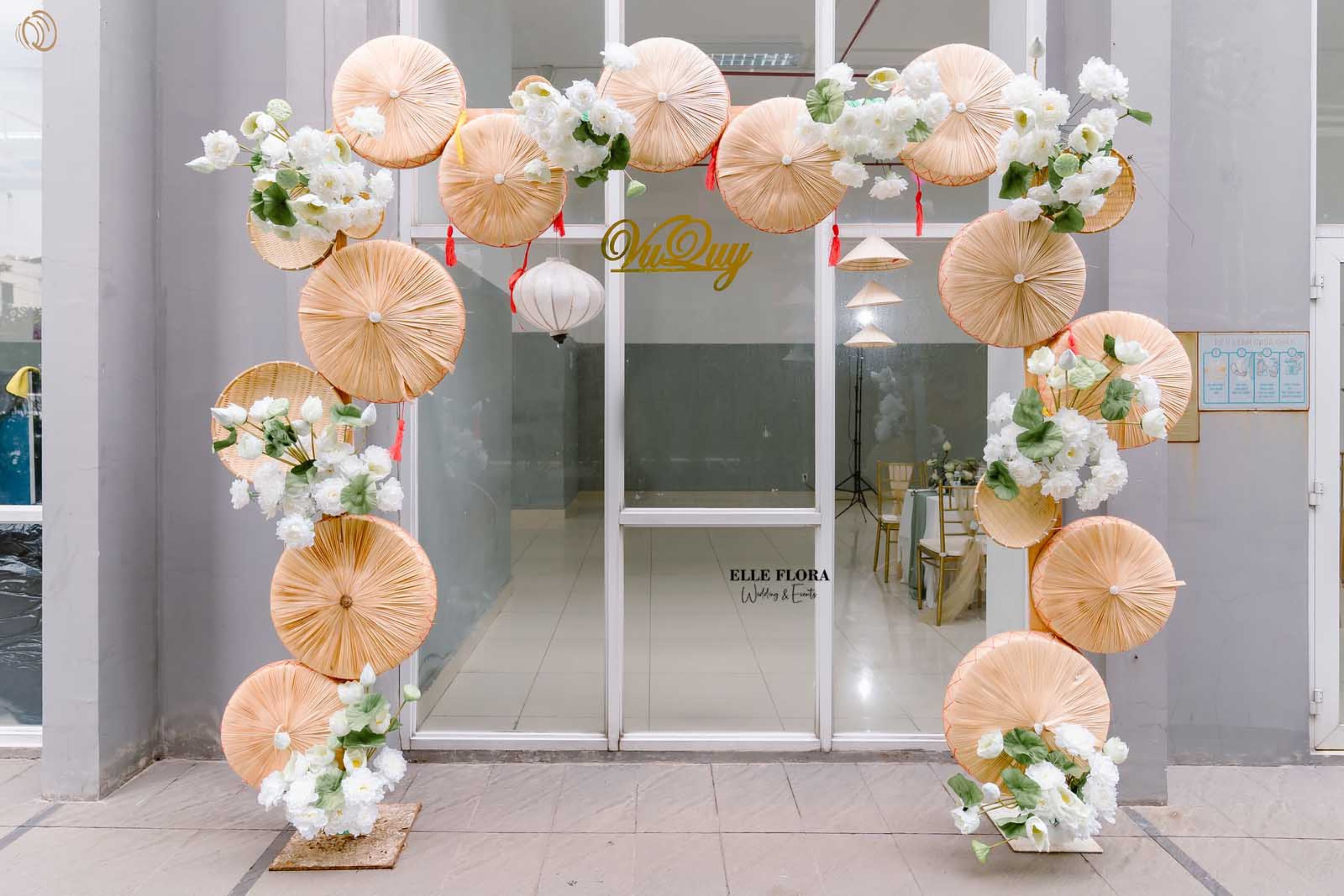 GIA TIÊN HOA SEN TRẮNG