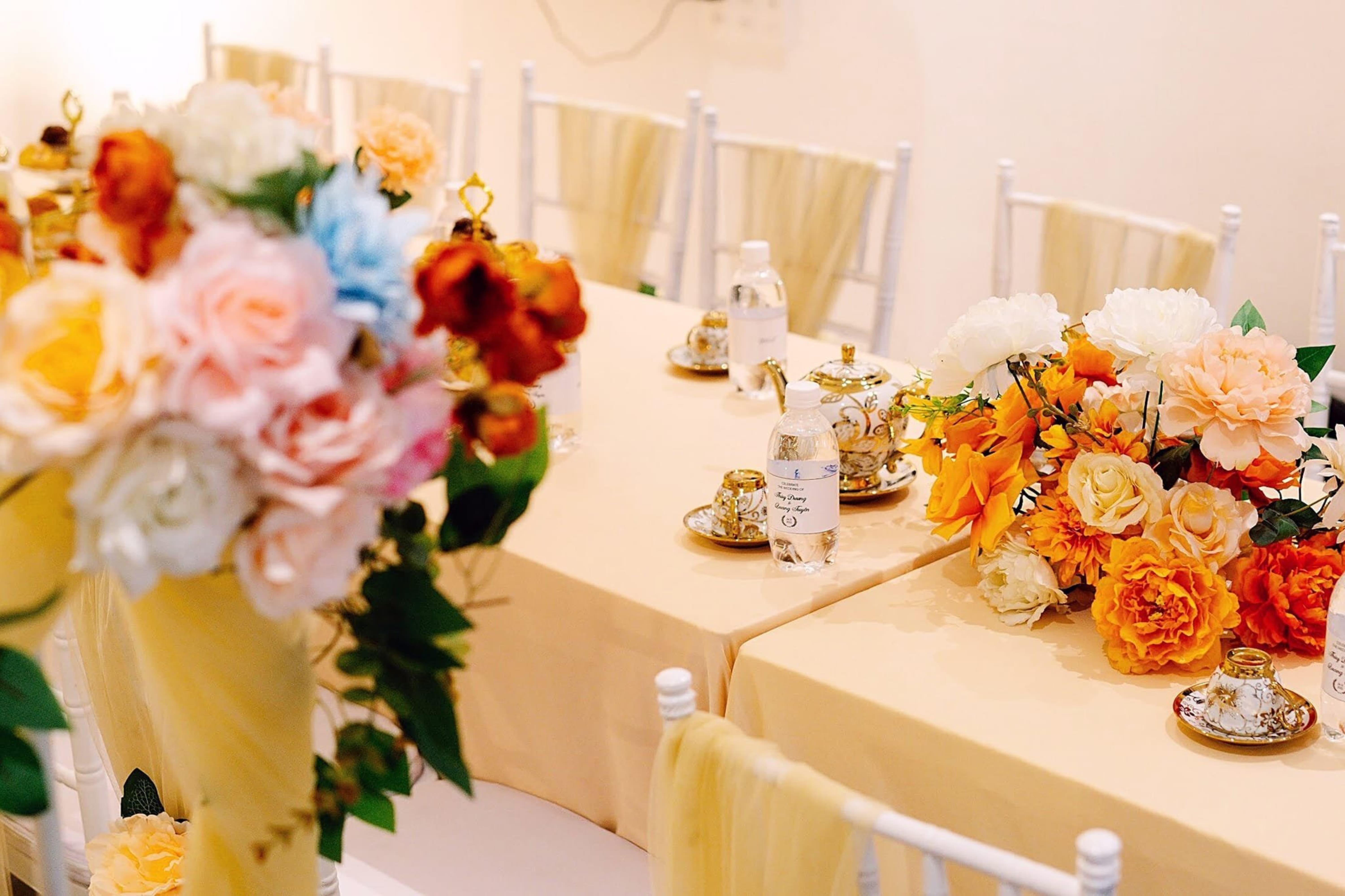 Bộ ấm tách trà (12 ly và dĩa lót ly)