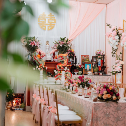 Trang trí gia tiên tone hồng pastel