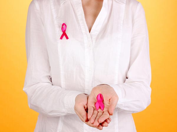 Cứ 6 bệnh nhân ung thư vú thì có 1 người không nổi cục trong ngực: Vậy làm thế nào để nhận biết?