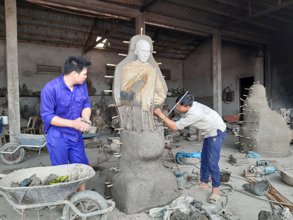 Tìm hiểu về công đoạn tạo KHUÔN trong quy trình đúc tượng đồng