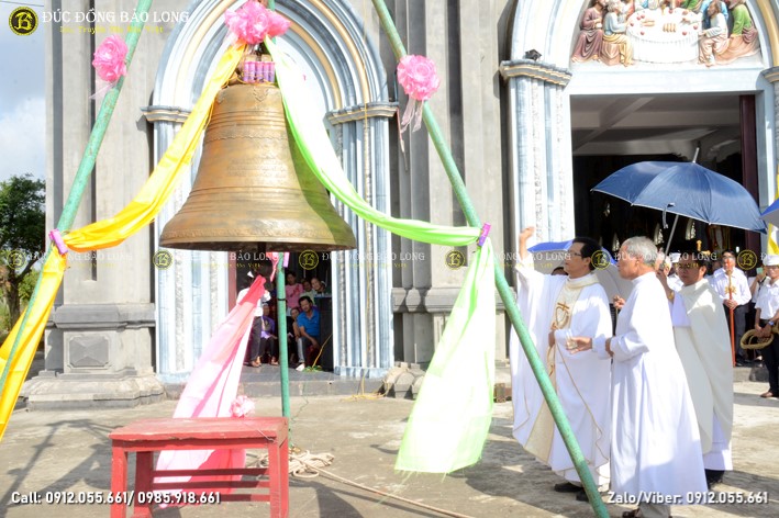 giá chuông đồng công giáo