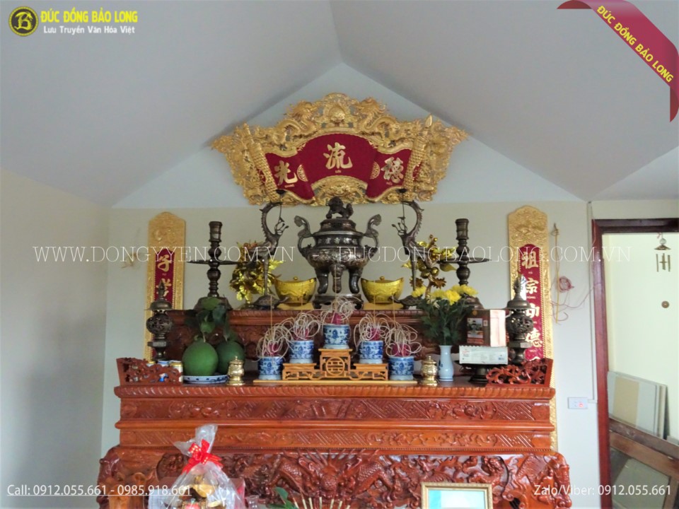 Cuốn thư câu đối được mạ vàng 24k