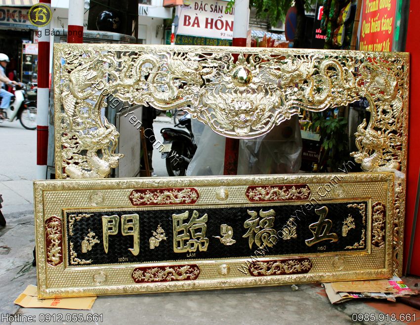 Bộ cửa võng và đại tự ngũ phúc lâm môn bằng đồng vàng 2m17