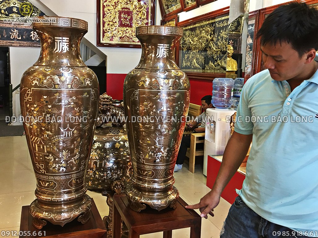 Đôi lọ hoa cao 90cm khảm tam khí tích mẫu tử trí thành đẳng cấp