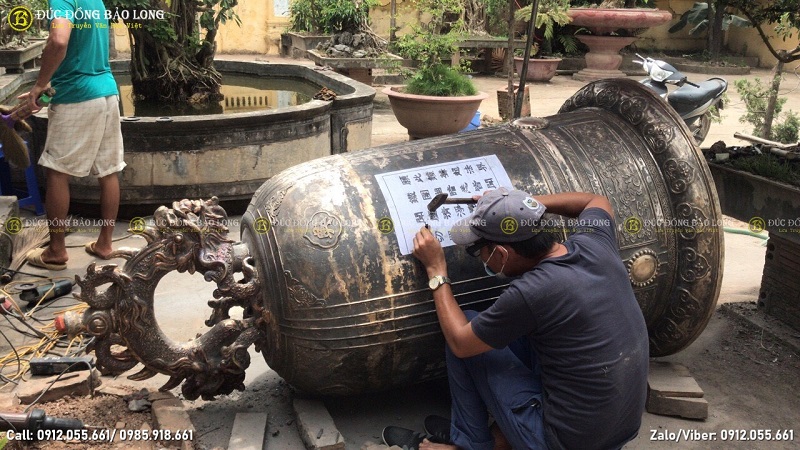 nhận đúc đại hồng chung tận nơi cho đền chùa