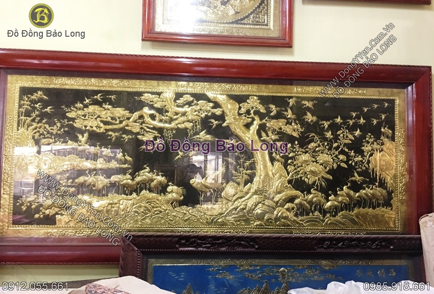 Tranh tùng hạc diên niên chạm tay thủ công bằng đồng vàng, khung gỗ trò cực đẹp