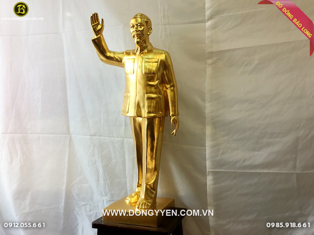 Tượng Bác Hồ giơ tay giát vàng 9999