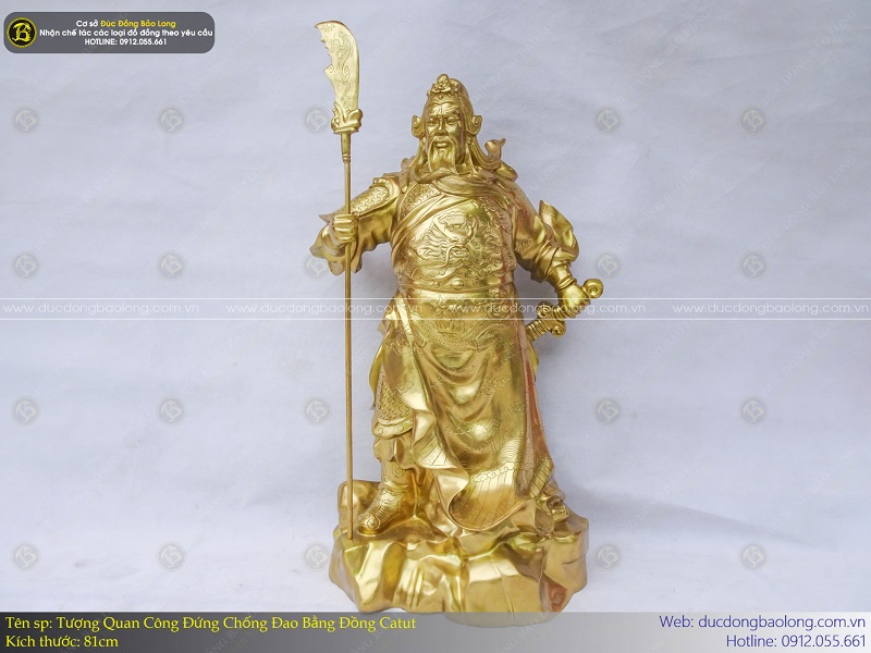 tượng quan công đứng chống đao bằng đồng catut 81cm