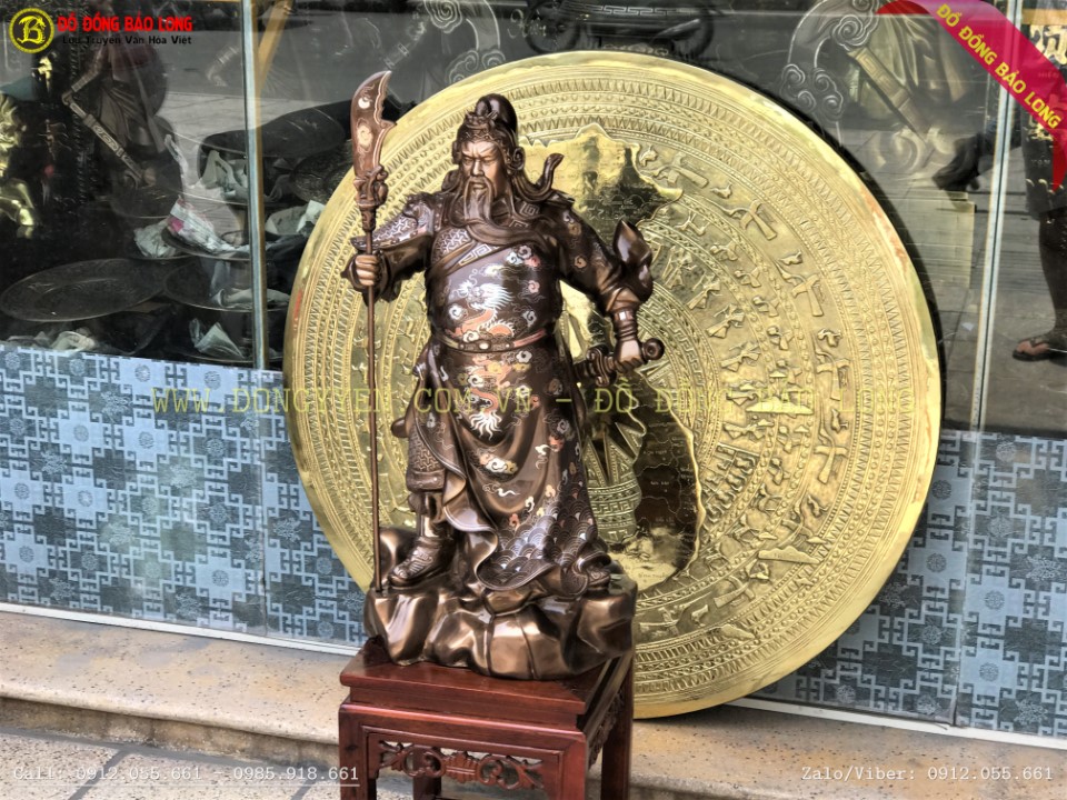 Tượng Quan Công đứng chống đao khảm tam khí cao cấp 69cm