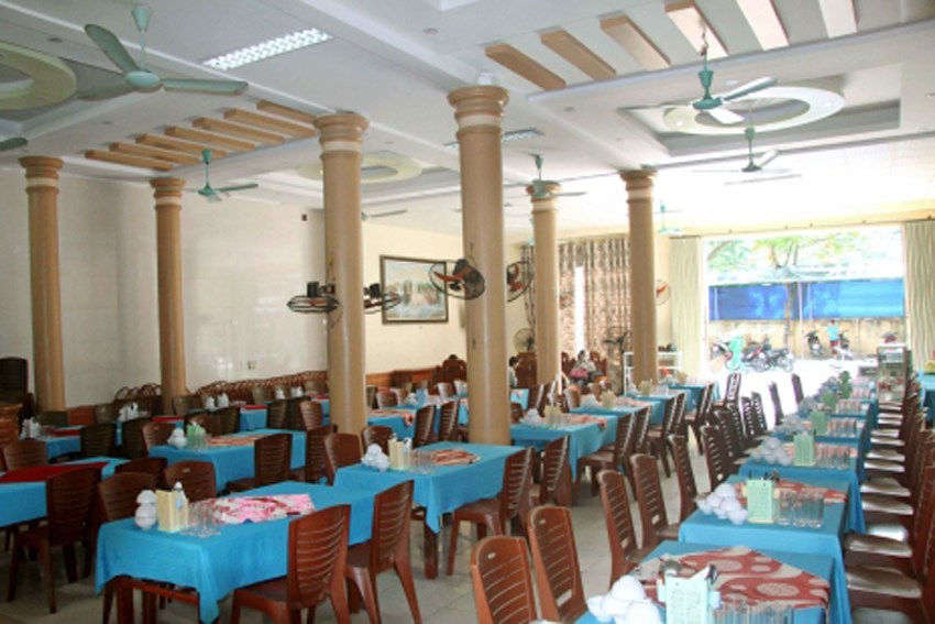 Đặt phòng khách sạn Tùng Mai, khách sạn giá rẻ chất lượng tại Sầm Sơn Khach-san-tung-mai-nha-an1