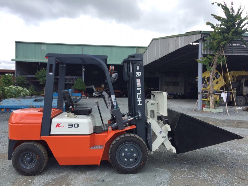 xe-nang-heli-3-tan-gat-gu-gau-xuc