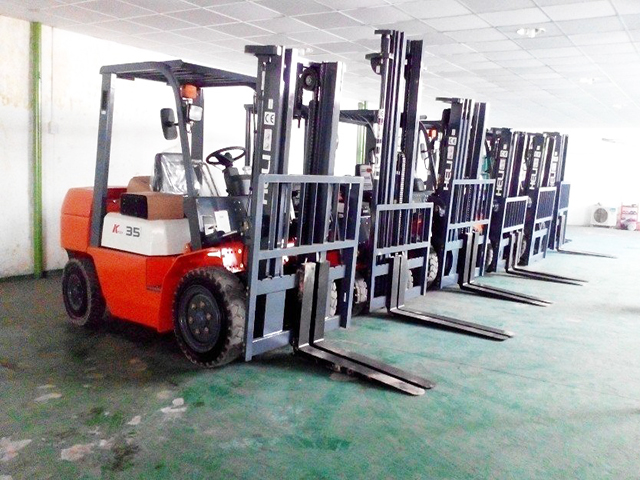 xe nâng Heli miền nam