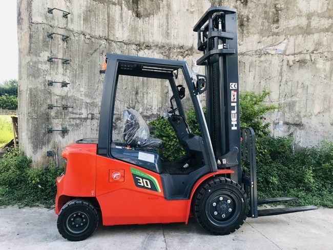 xe-nang-dien-3-tan-heli