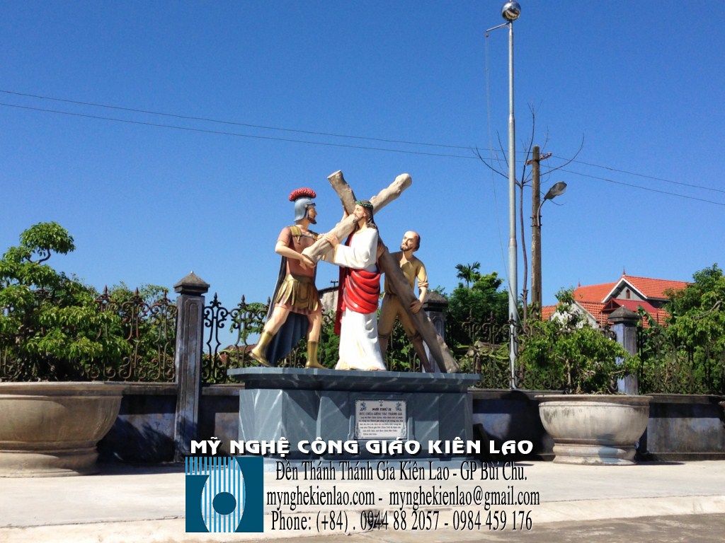 Chặng thứ hai - Chúa Giêsu vác Thập giá