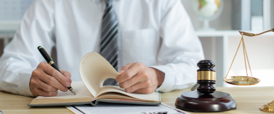 Tranh chấp quyền sử dụng đất của hộ gia đình